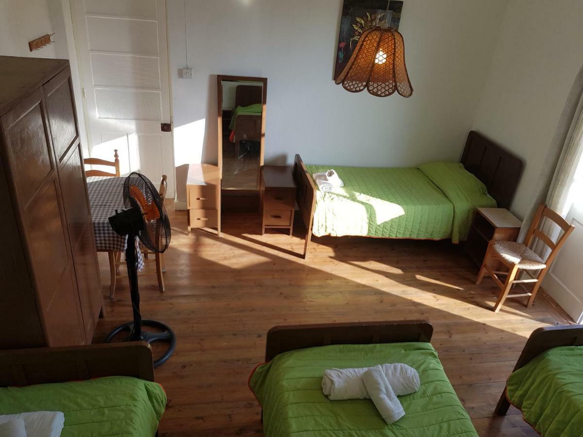 Trianon Hostel Пафос Екстериор снимка